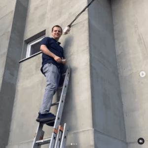 Електрик Київ - роблю підключення електричного живлення будинку від стовпа по натягнутому кабелю Електрик Київ - роблю підключення електричного живлення будинку від стовпа по натягнутому кабелю