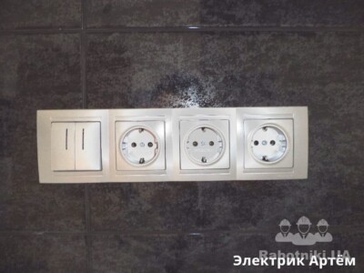 Максимально рівно встановив блок розеток Максимально рівно встановив блок розеток