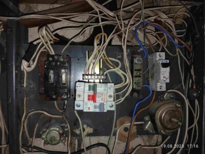 Электрик Киев - делаю ремонт, устранение проблем в электроснабжении квартир Электрик Киев - делаю ремонт, устранение проблем в электроснабжении квартир