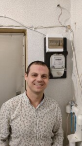 Роблю заміну пробок в щиті на автомати із встановленням зовнішнього щита під напругою Роблю заміну пробок в щиті на автомати із встановленням зовнішнього щита під напругою