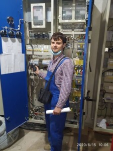 Обслуговую, роблю ремонт електрощитової під'їзду будинку в ЖК Нова Англія як штатний електрик Обслуговую, роблю ремонт електрощитової під'їзду будинку в ЖК Нова Англія як штатний електрик