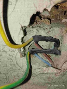 Знаходжу пошкодження, несправності, обриви. замикання в проводці і ремонтую їх Знаходжу пошкодження, несправності, обриви. замикання в проводці і ремонтую їх