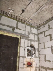 Роблю розведення нової електричної проводки в квартирі, штроблення в стінах, прокладку проводки Роблю розведення нової електричної проводки в квартирі, штроблення в стінах, прокладку проводки