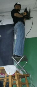 Виконую роботи електрика на висоті, прокладка нового ввідного кабелю живлення в квартиру Виконую роботи електрика на висоті, прокладка нового ввідного кабелю живлення в квартиру